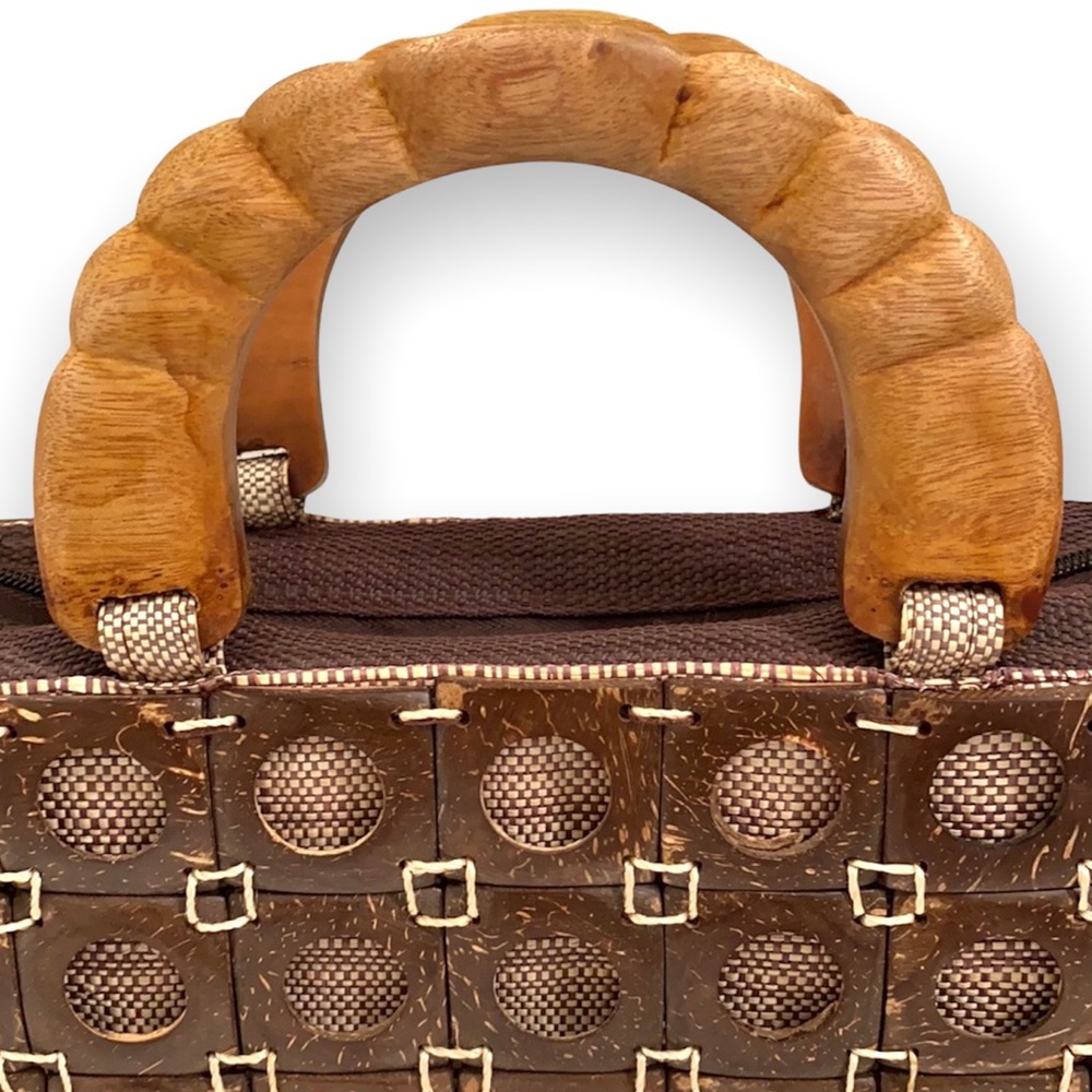 NWOT Handmade Rectangular Coconut Shell Purse - Picture 4 of 14